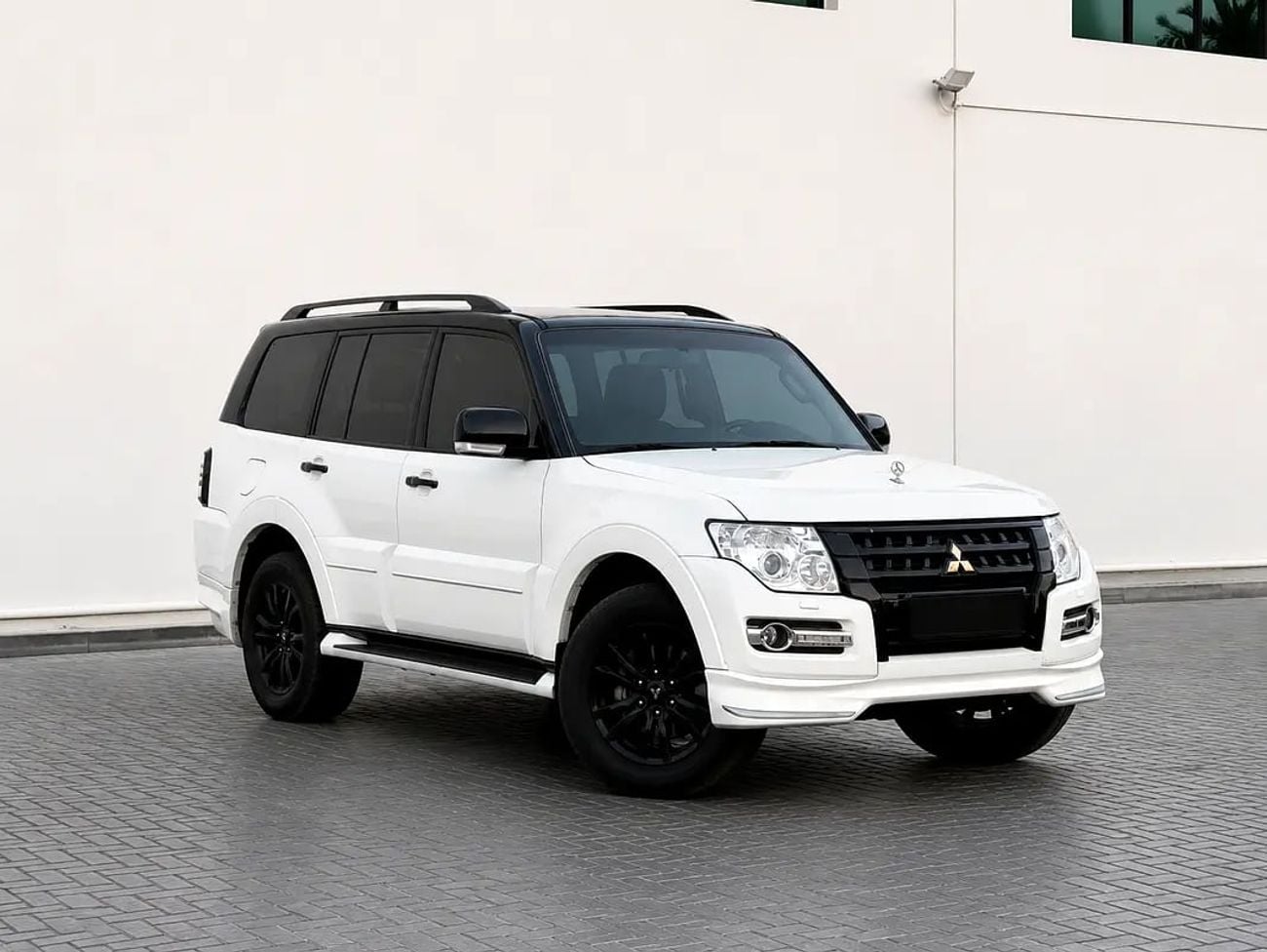 Mitsubishi Pajero GLS Top Line GCC Specs