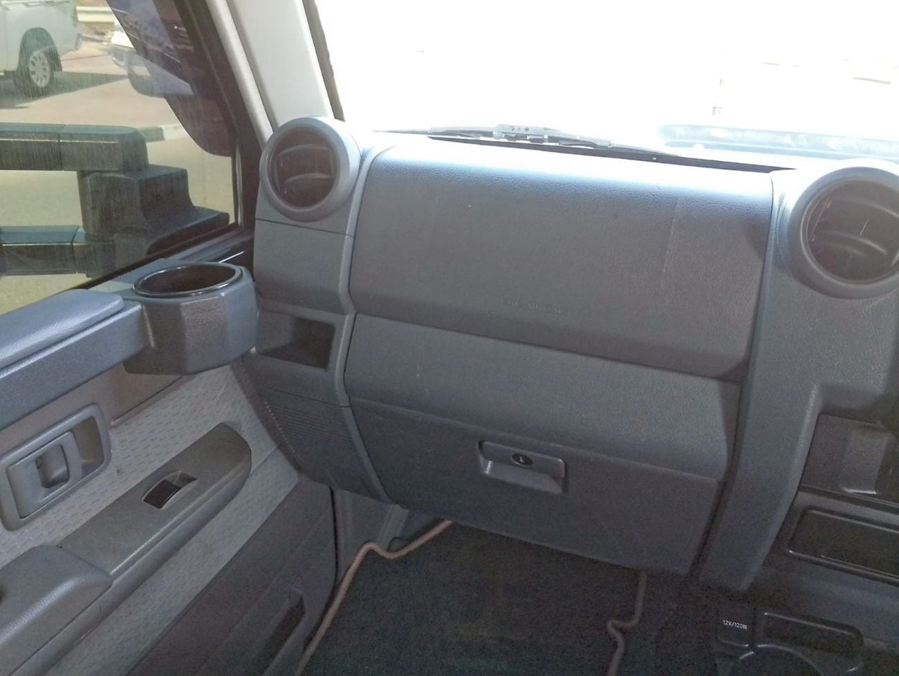 تويوتا لاند كروزر بيك آب GXL RHD 1VD-FTV 4.5L V8 Diesel Engine Manual Gear 4WD Double Cabin 4 Doors 5 Seats