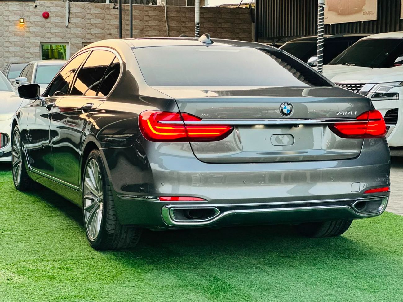 بي أم دبليو 740Li PURE EXCELLENCE