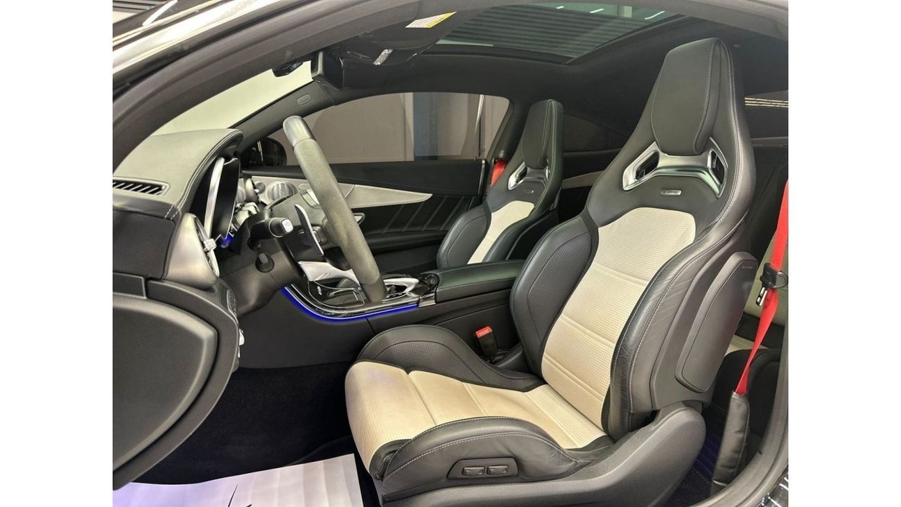 مرسيدس بنز C 63 AMG MERCEDES C63S MODEL 2020 KM 55000
