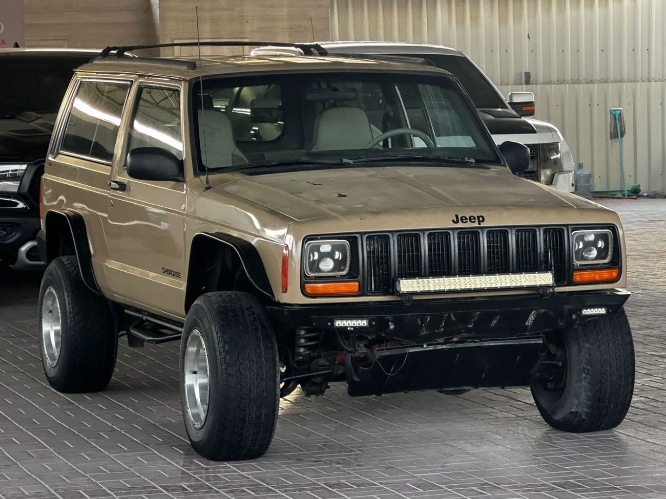 جيب شيروكي جيب شيروكي كوبيه 1996 وارد