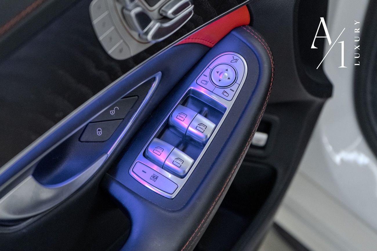 Mercedes-Benz C 63S AMG Std 4.0L Sedan 2015 Mercedes C63s, Fully Loaded, Excellent Condition, V8 (510) Bhp, Japanese Specs