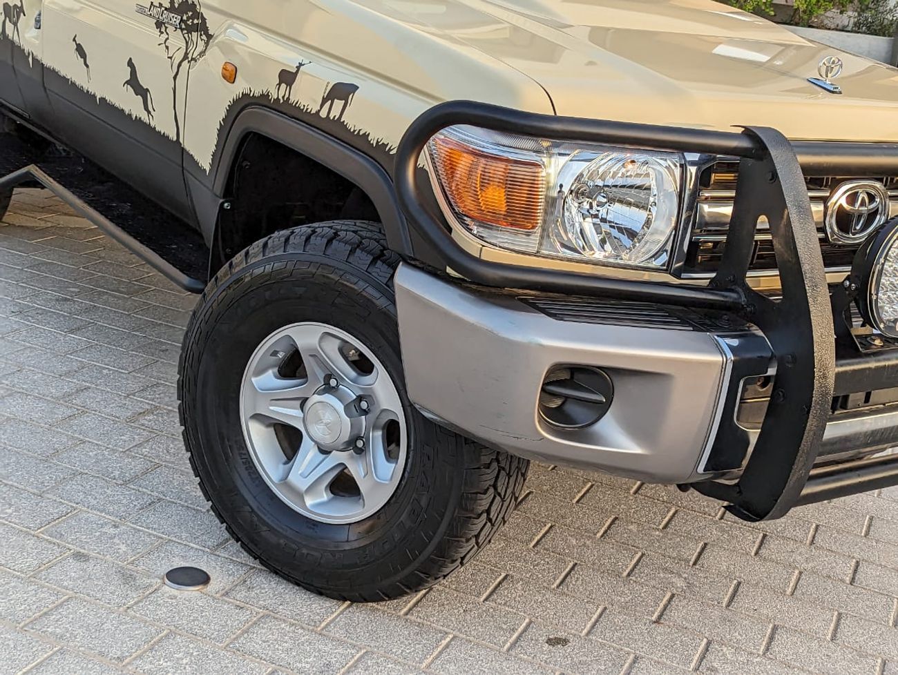 تويوتا لاند كروزر بيك آب TOYOTA LAND CRUISER PICKUP SAFARI