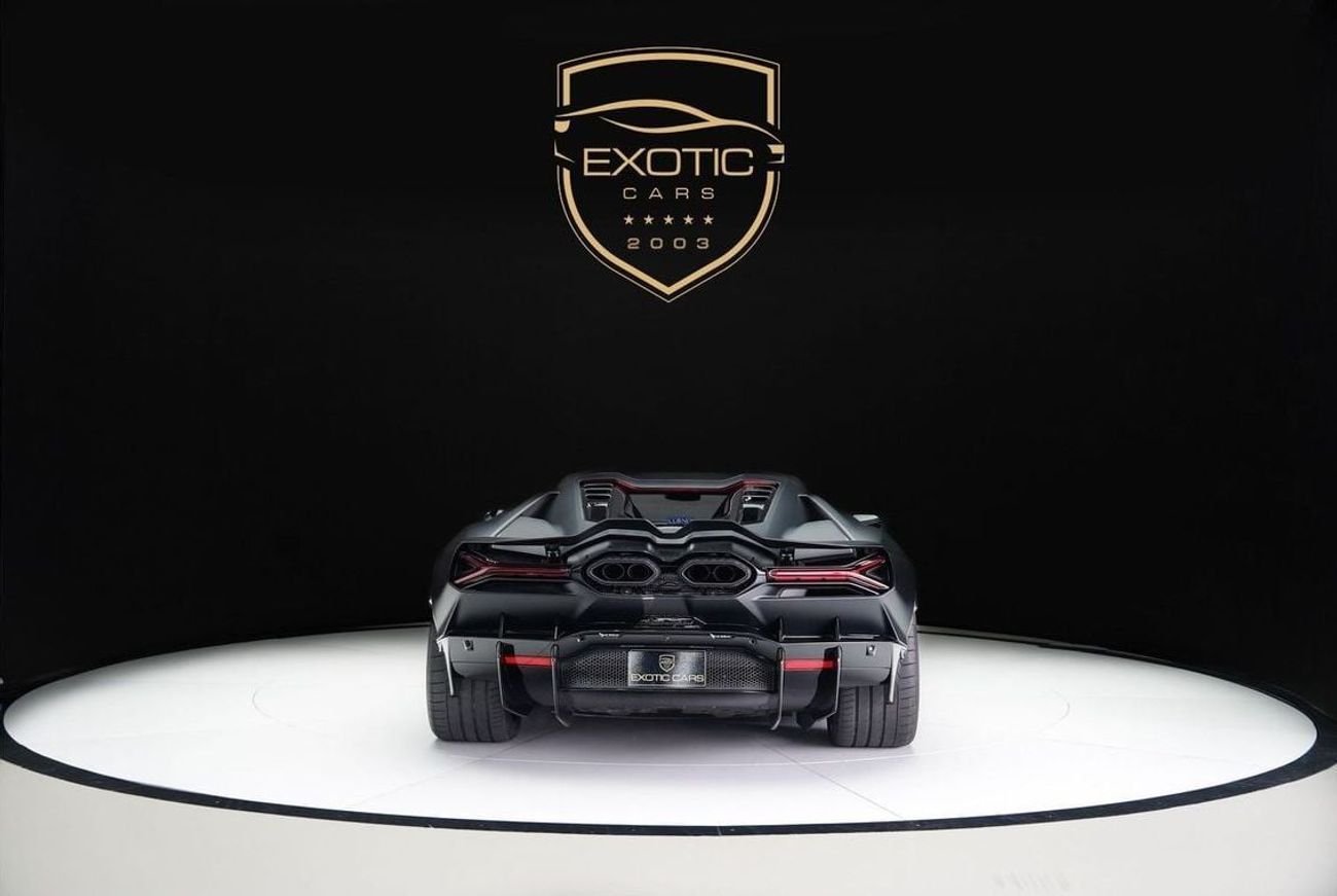 لامبورغيني ريفويلتو 6.5L V12 Hybrid