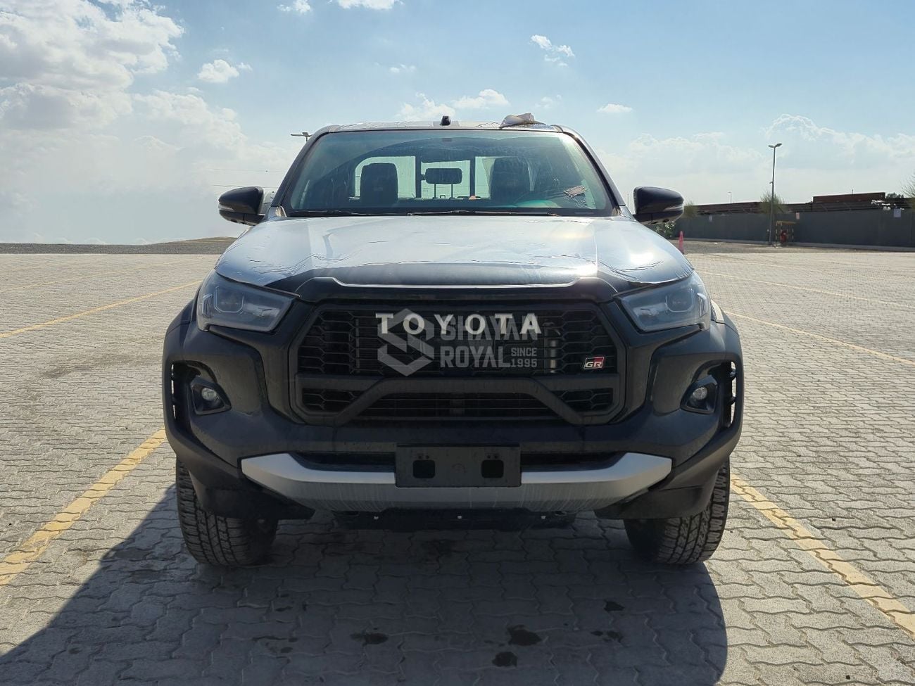 تويوتا هيلوكس GR SPORTS 4.0L V6 PETROL DC AT 4WD 2026MY