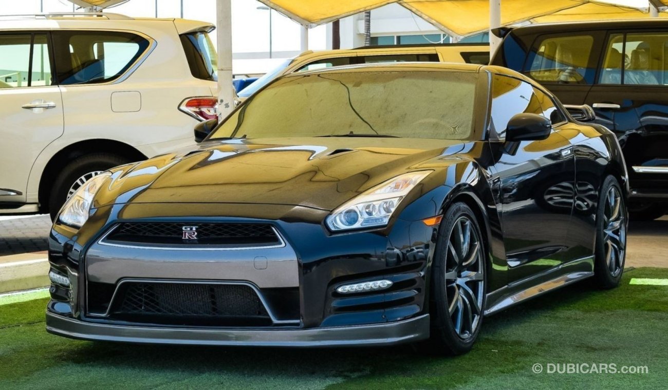 Nissan GT-R Canadian Specs