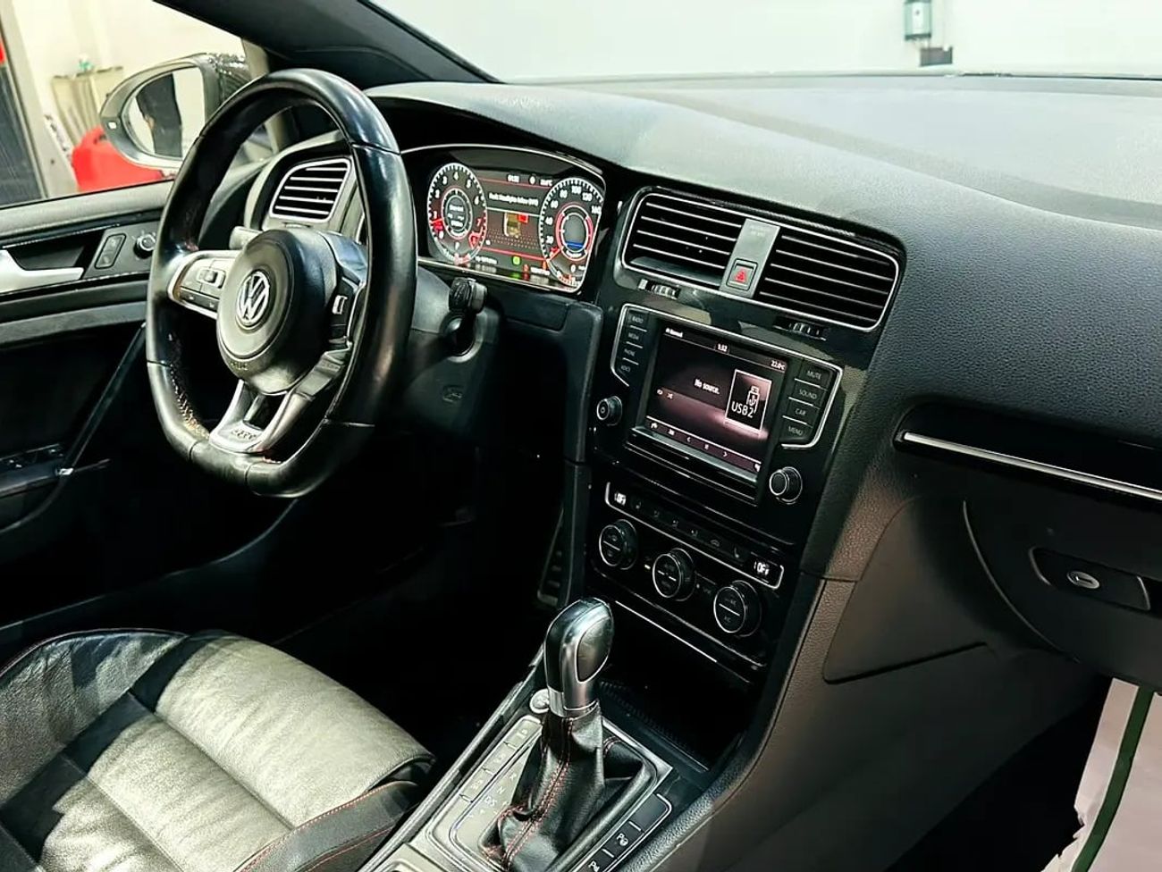 Volkswagen Golf GTI GCC SPECS FULLY MODIFIED 450HP WITH CARBON FIBER HOOD AND FENDERS