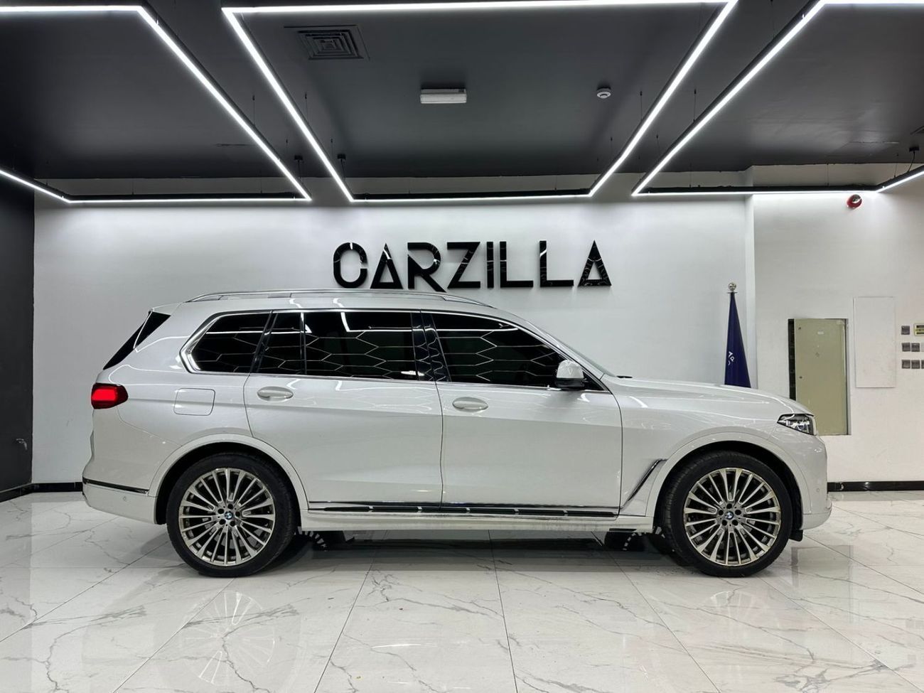 BMW X7 40i Pure Excellence 3.0L AED 3,427 / Monthly l 0% Down Payment l Masterclass Captain Seats l 1 Year