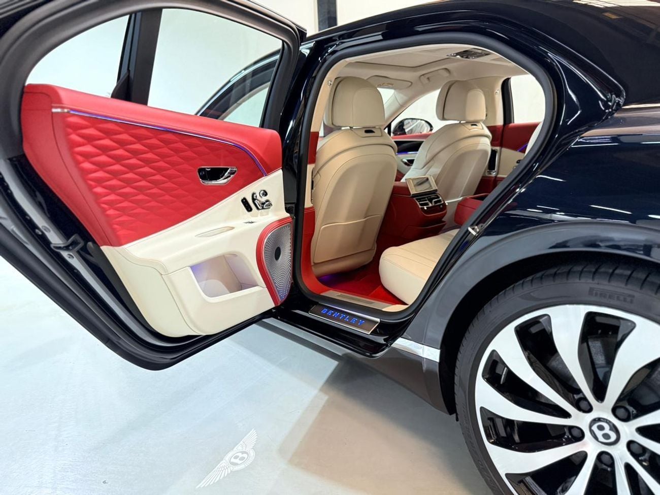 Bentley Flying Spur 4.0T V8 AZURE