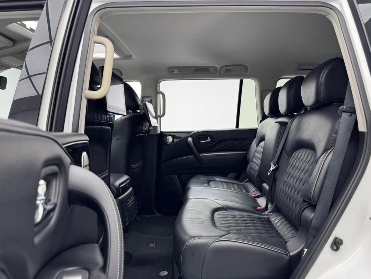 Infiniti QX80 2023 Infiniti QX80 Sensory, 2028 Infiniti Warranty, 2027 Infiniti Service Pack, 8 Seater, GCC