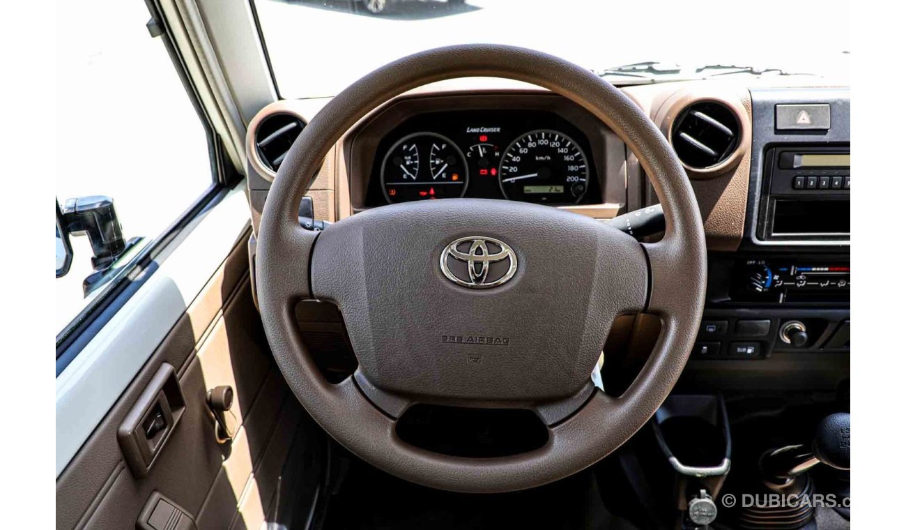 تويوتا لاند كروزر هارد توب 2021 Toyota 4.0L V6 LC 78 (Hardtop 3Door 9 Seater) - Export Only