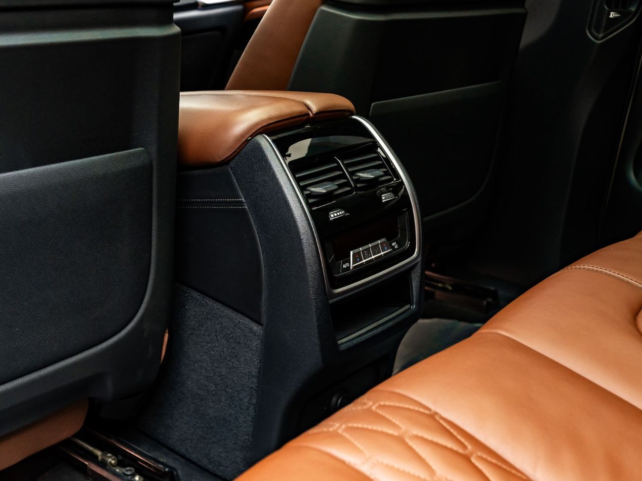 BMW X5 M50i 4.4L 2019 BMW X5 M50i, 1 Year Fully Comprehensive Warranty, Low KMs, GCC