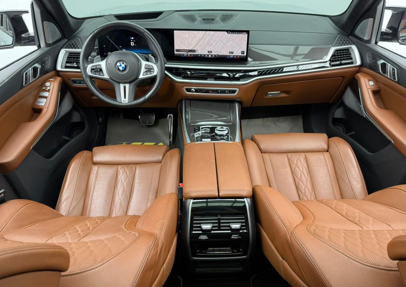 BMW X7 M60i, 4.4 Automatic. 7seats . All Wheel Drive.5doors