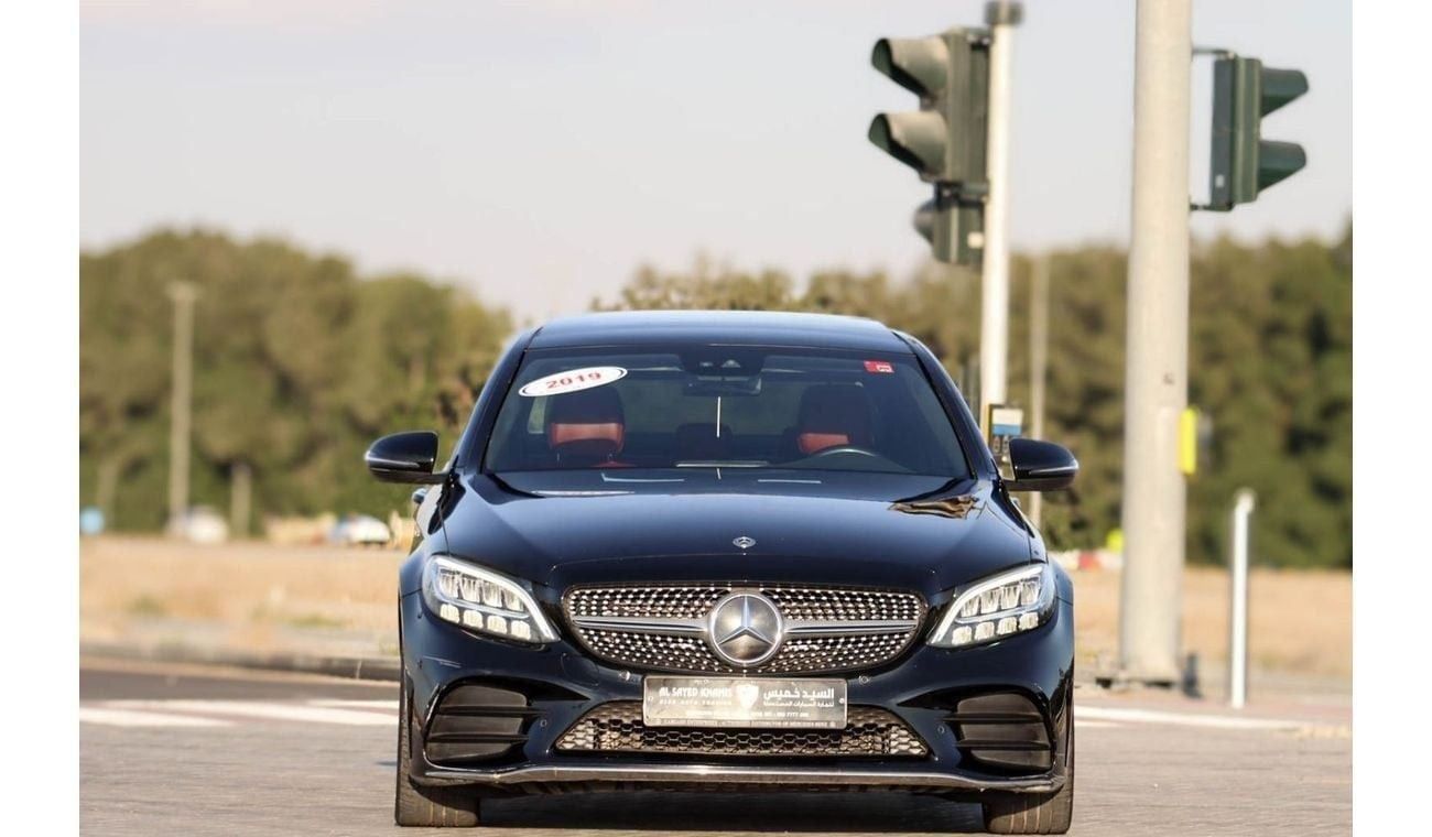 مرسيدس بنز C 200 Mercedes C200 2019 2.0 L GCC, original paint accident-free in excellent condition, 1794 P.M