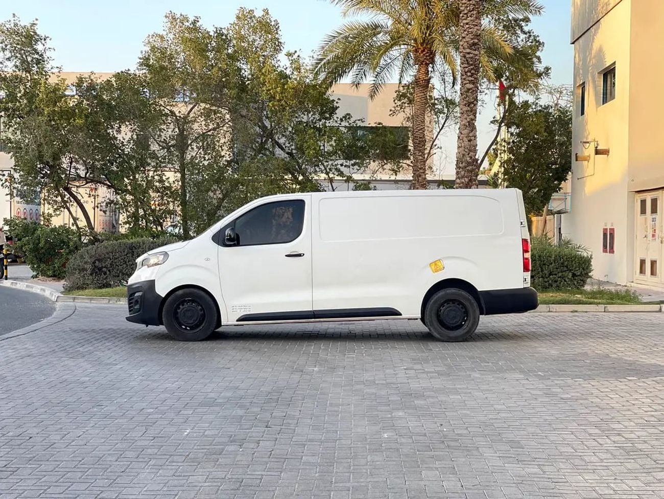 Peugeot Partner Van Long Body GCC Specs Original paint