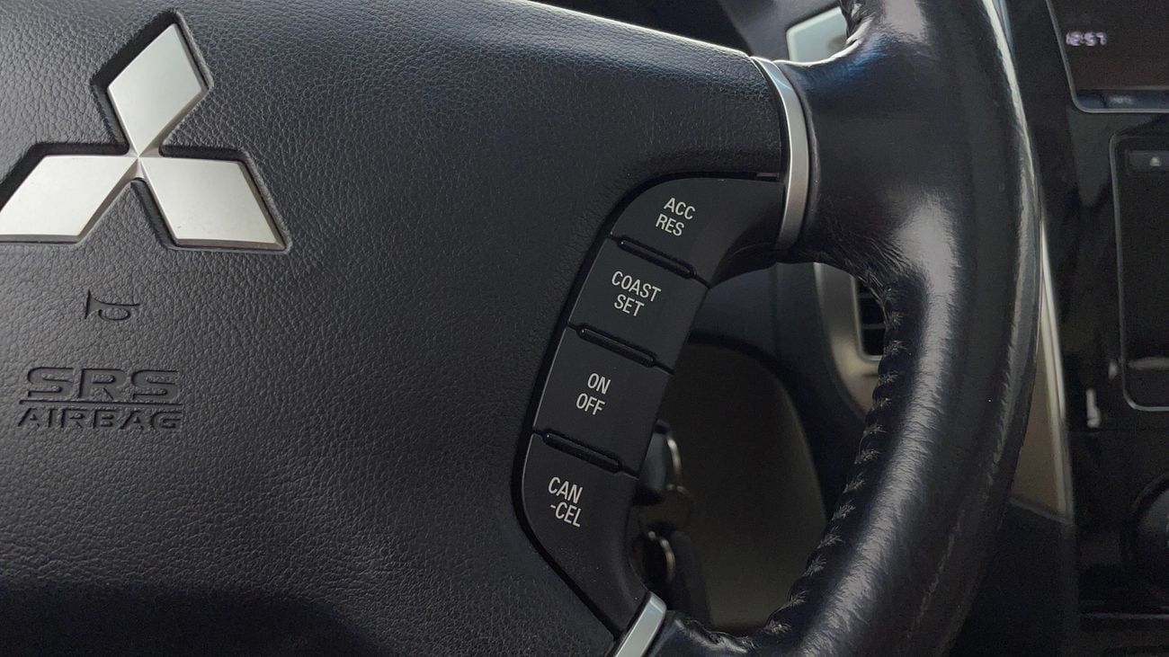 ميتسوبيشي باجيرو GLS MIDLINE 3 | بدون دفعة مقدمة | اختبار القيادة في المنزل