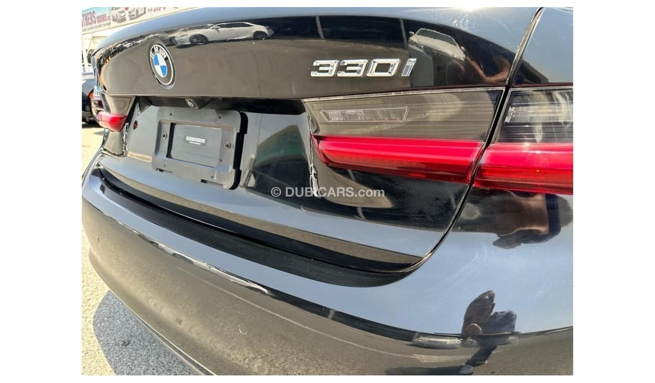 بي أم دبليو 330i اكسكلوسيف