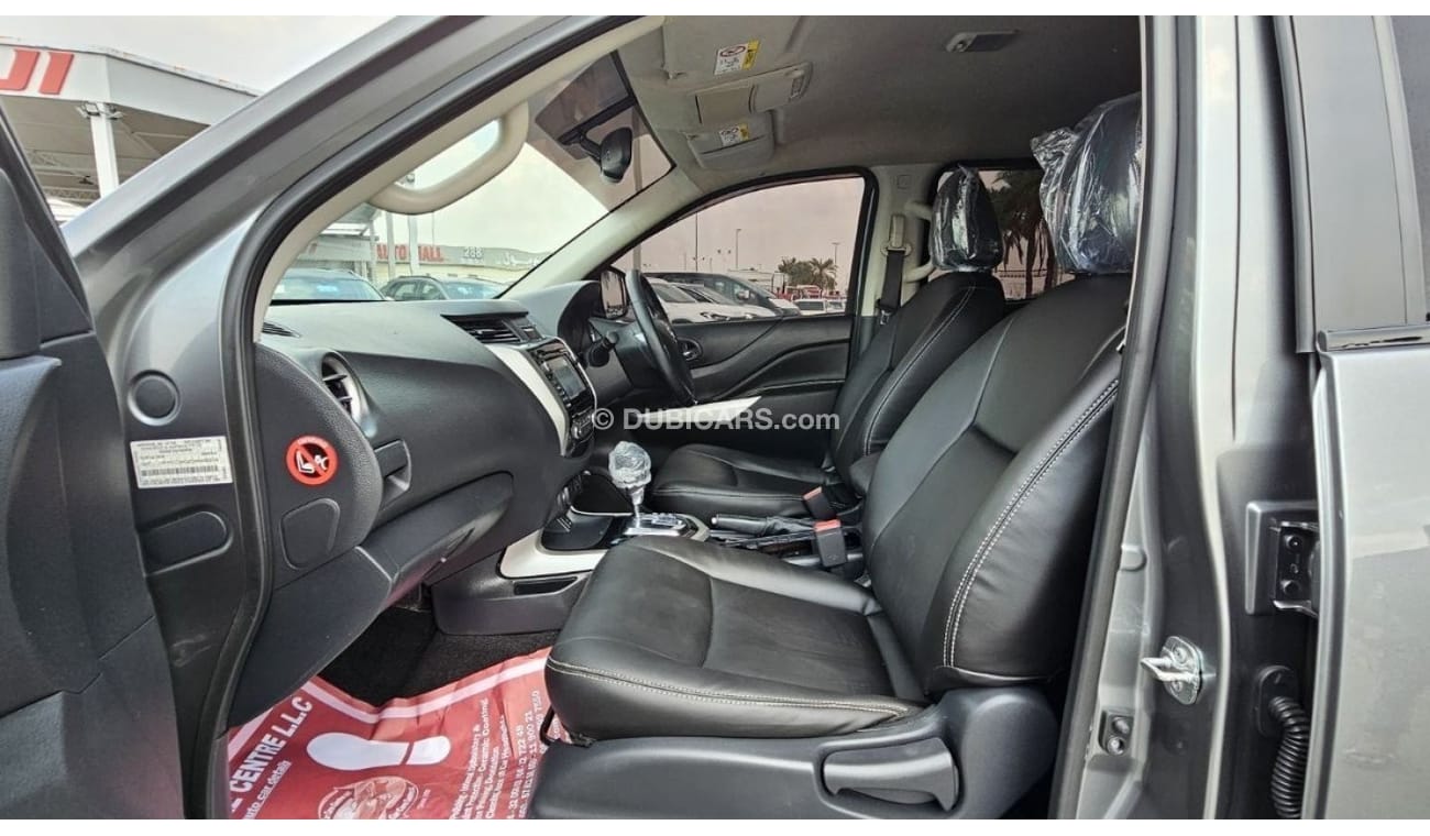 Nissan Navara SPORTS BAR WITH PROJECTED LIGHTS | RIGHT-HAND-DRIVE | TRAILER HITCH