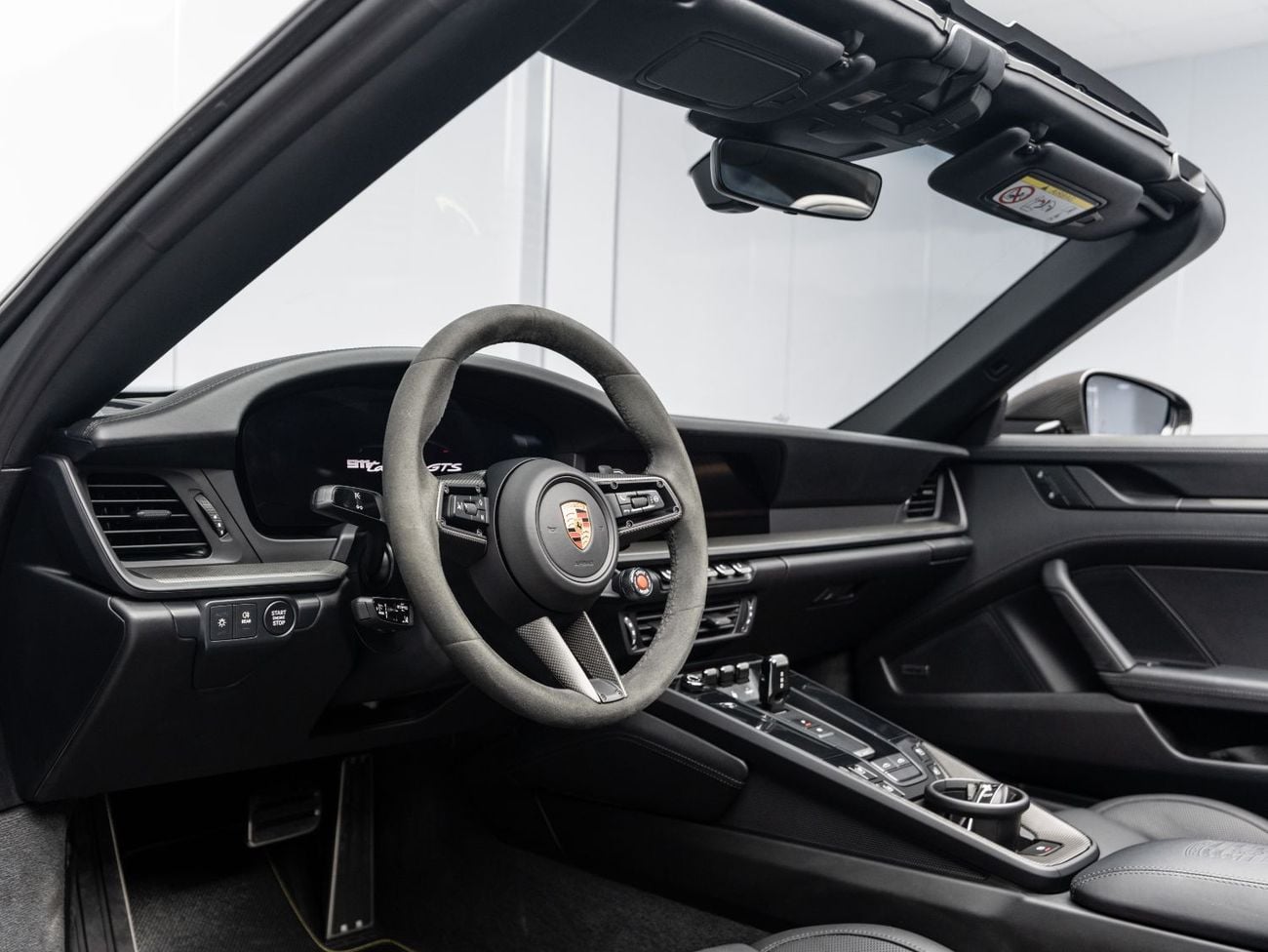 بورش 911 TARGA 4GTS 2025 Porsche 911 Carrera Targa 4 GTS, 3.6L TC F6, 532 bhp, 8-Speed Auto PDK