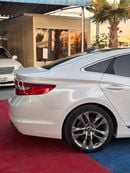 هيونداي أزيرا The 2016 Hyundai Azera Limited Edition is a full-size sedan that offers a blend of luxury and comfor