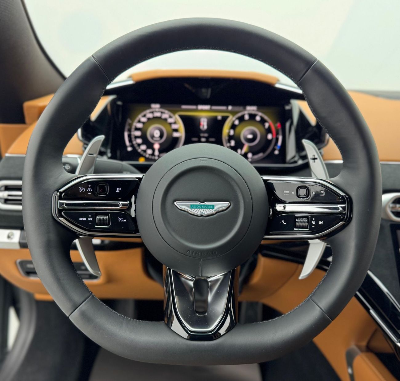 Aston Martin Vantage 2025 Aston Martin Vantage, April 2030 Agency Warranty + Service Contract, Full PPF, GCC