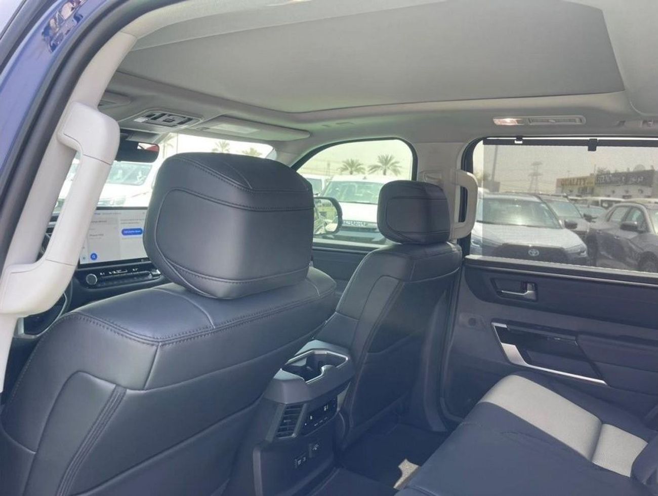 تويوتا سيكويا limited  full option Hybrid