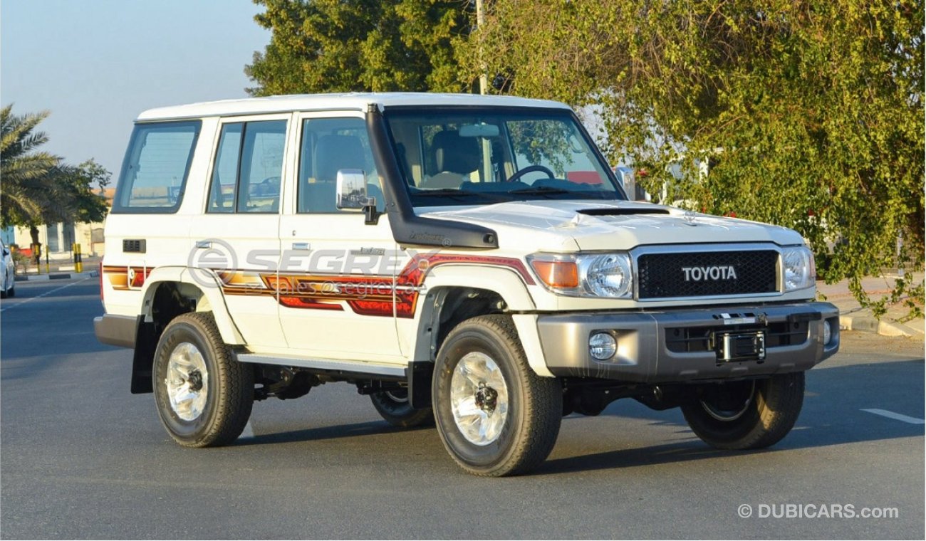 Toyota Land Cruiser Hard Top LC 76 4.5 Full, 5 seats Winch, AW, over fender, RR difflock