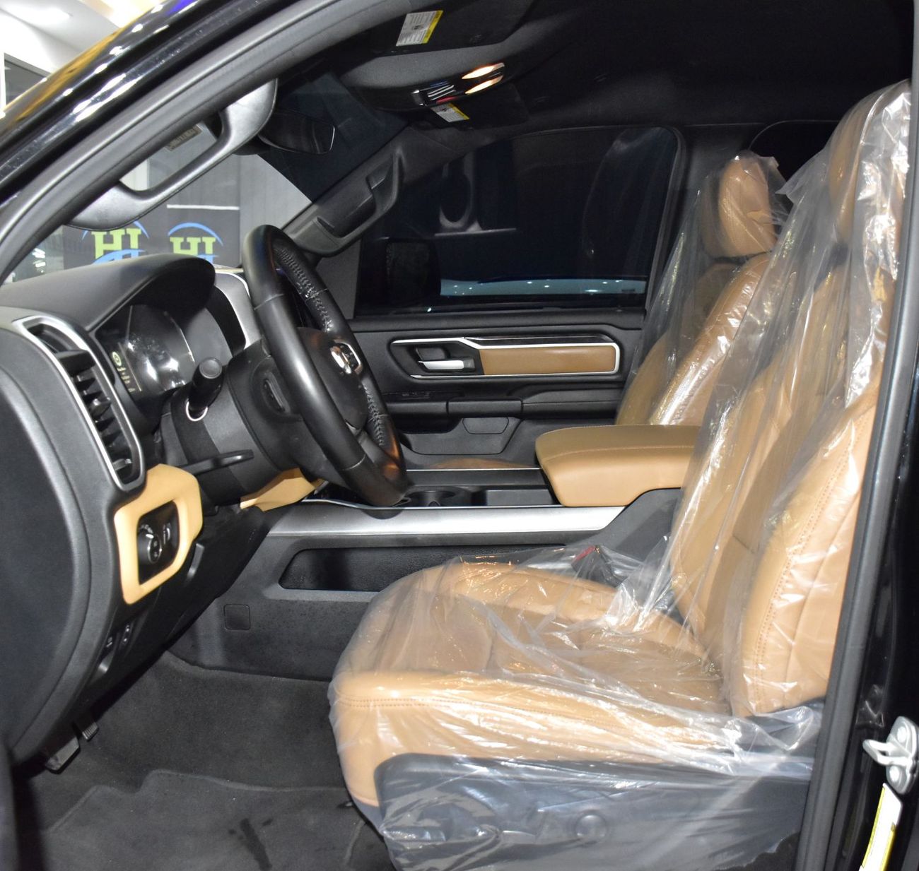 رام 1500 EXCELLENT DEAL for our Dodge Ram 1500 BIG HORN ( 2022 Model ) in Black Color American Specs