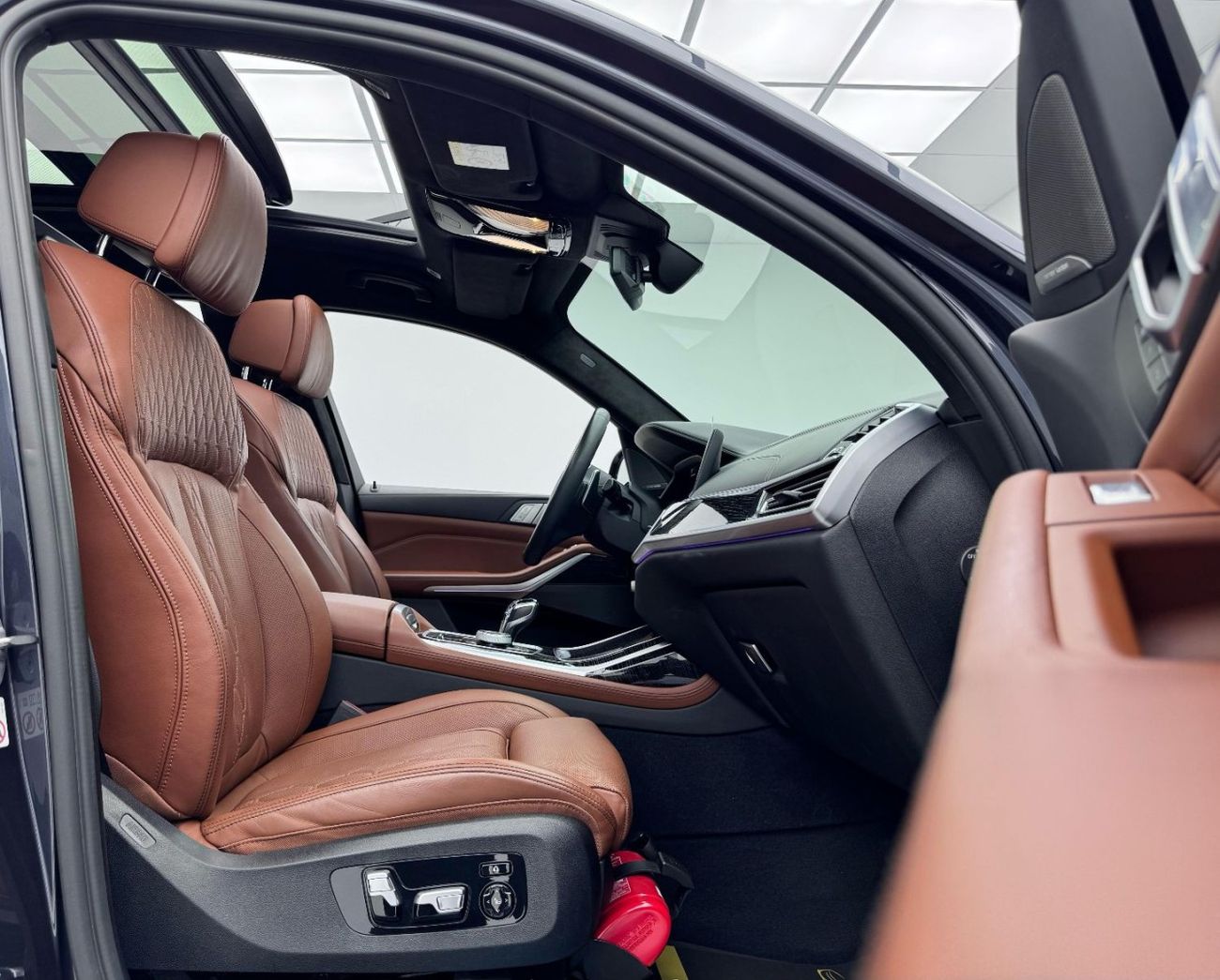 بي أم دبليو X7 40i M Sport Premium 3.0L 2022 BMW X7 xDrive40i M-Sport, 2026 BMW Warranty + Service Pack, Fully Load