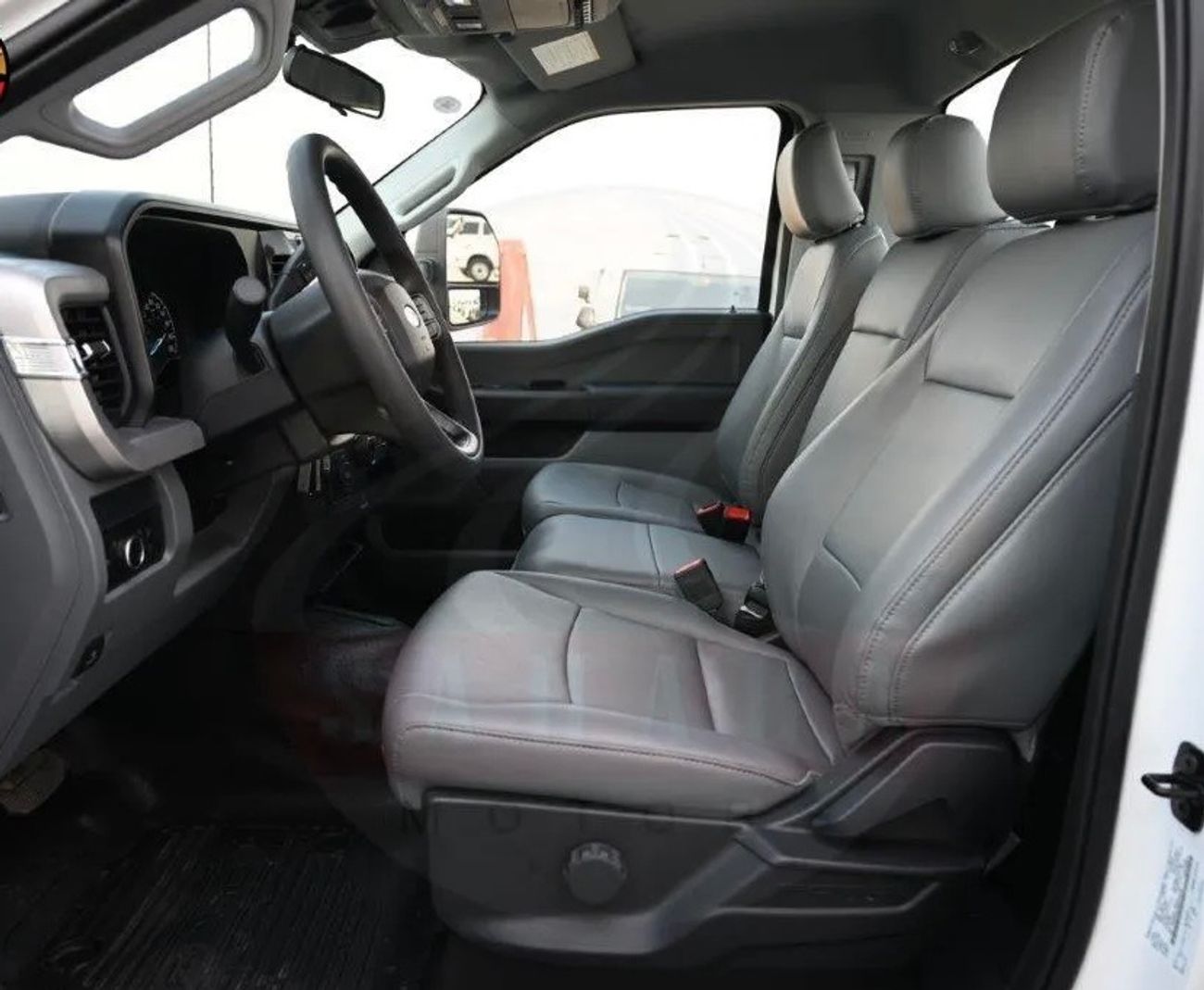 Ford F 550 XL CHASSIS CAB 4x4 6.7L POWER STROKE V8 TURBO DIESEL