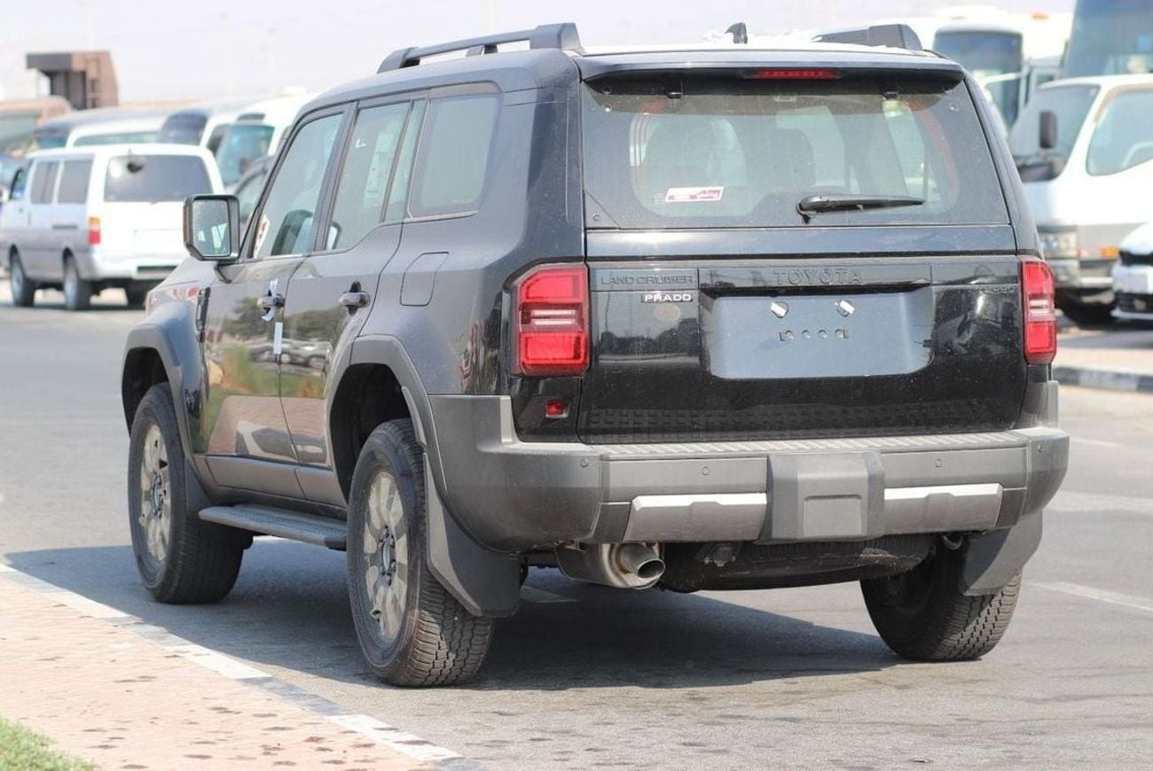 Toyota Prado Adventure 2.4Turbo, Leather Seat, Sunroof, Push Start, Memory seat, Model 2025