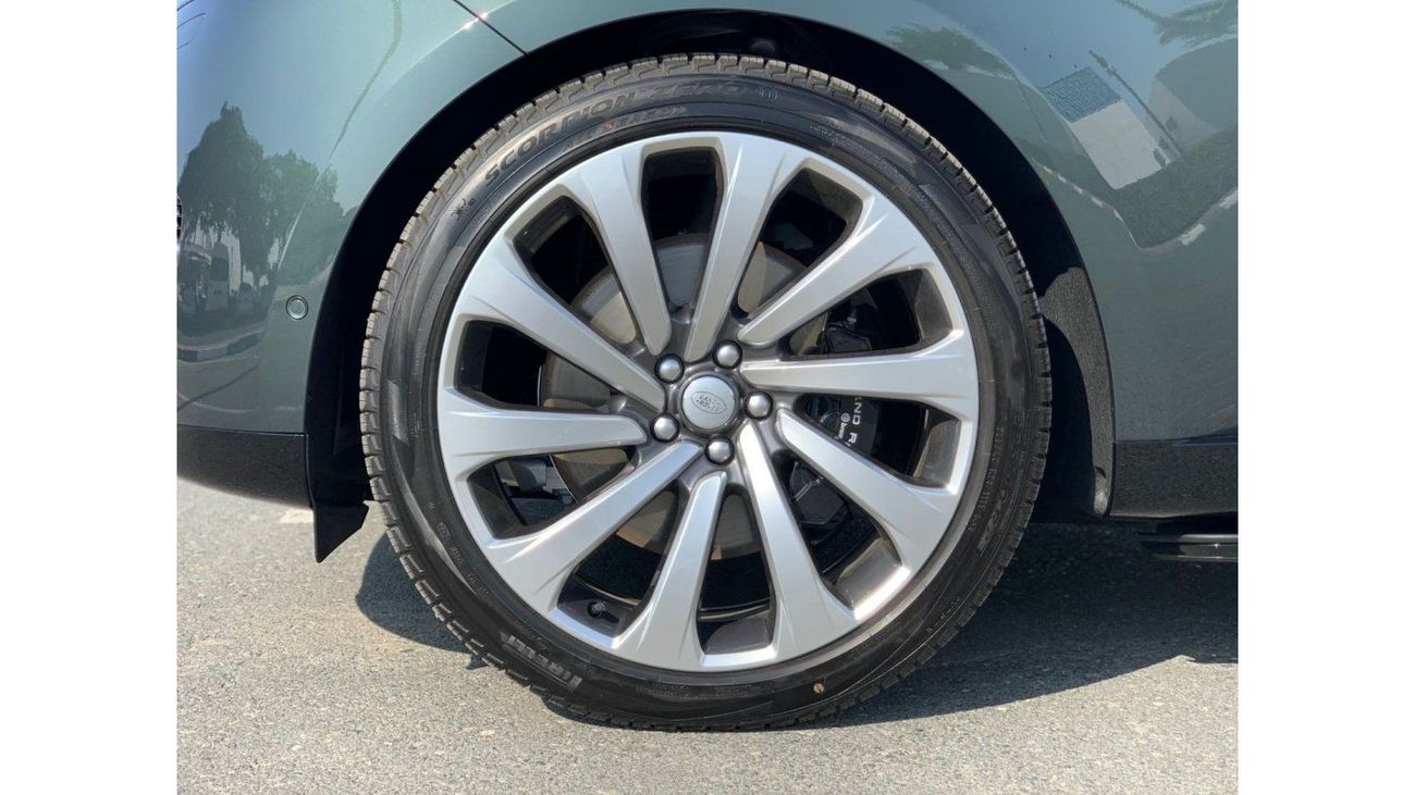 Land Rover Range Rover GCC Spec / Under Warranty