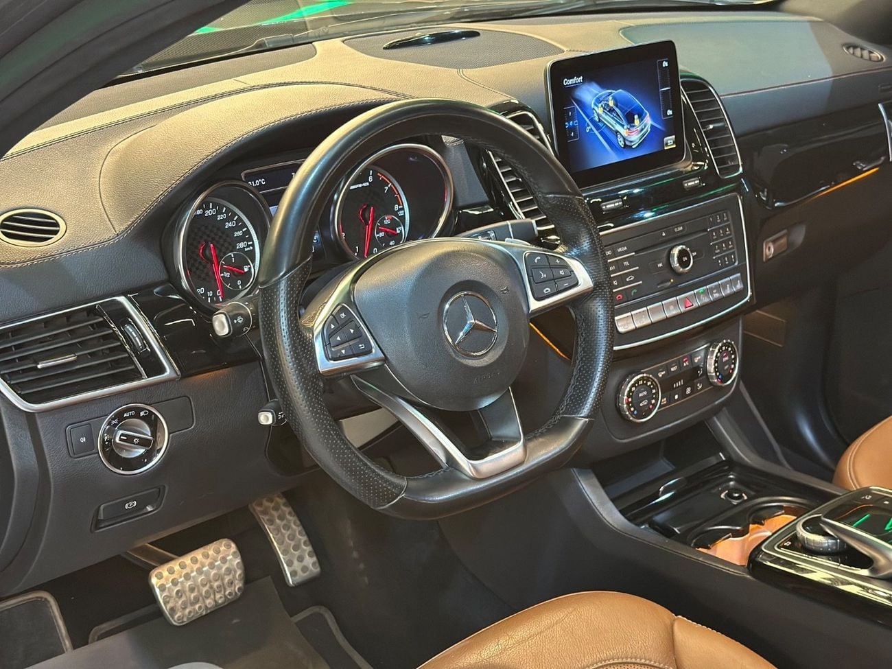 مرسيدس بنز GLE 43 AMG MERCEDES-BENZ GLE 43 AMG | GCC | 2019 | FULL OPTIONS LIKE NEW