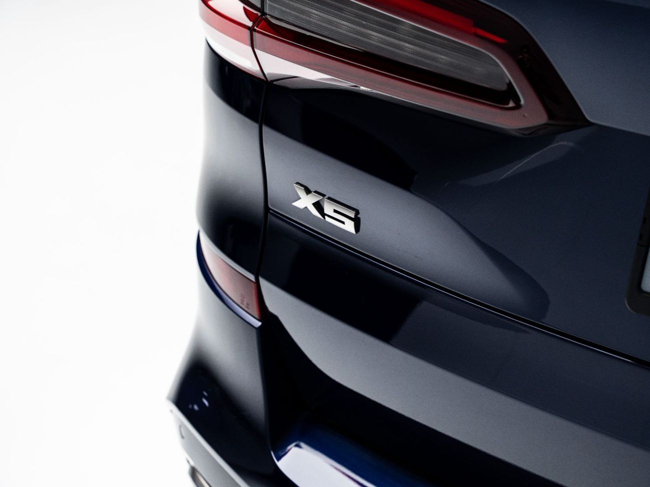 بي أم دبليو X5 M50i 4.4L 2022 BMW X5 M50i, 4.4L TC V8, AWD, 523 bhp, 8 Speed Automatic