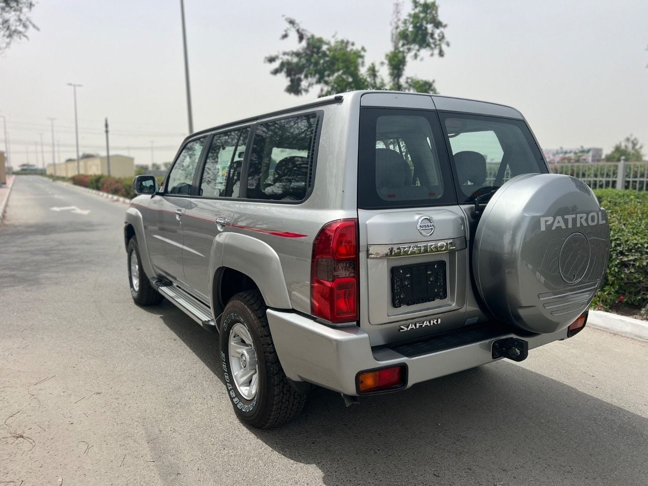 Nissan Patrol Safari Safari 4.8L M/T