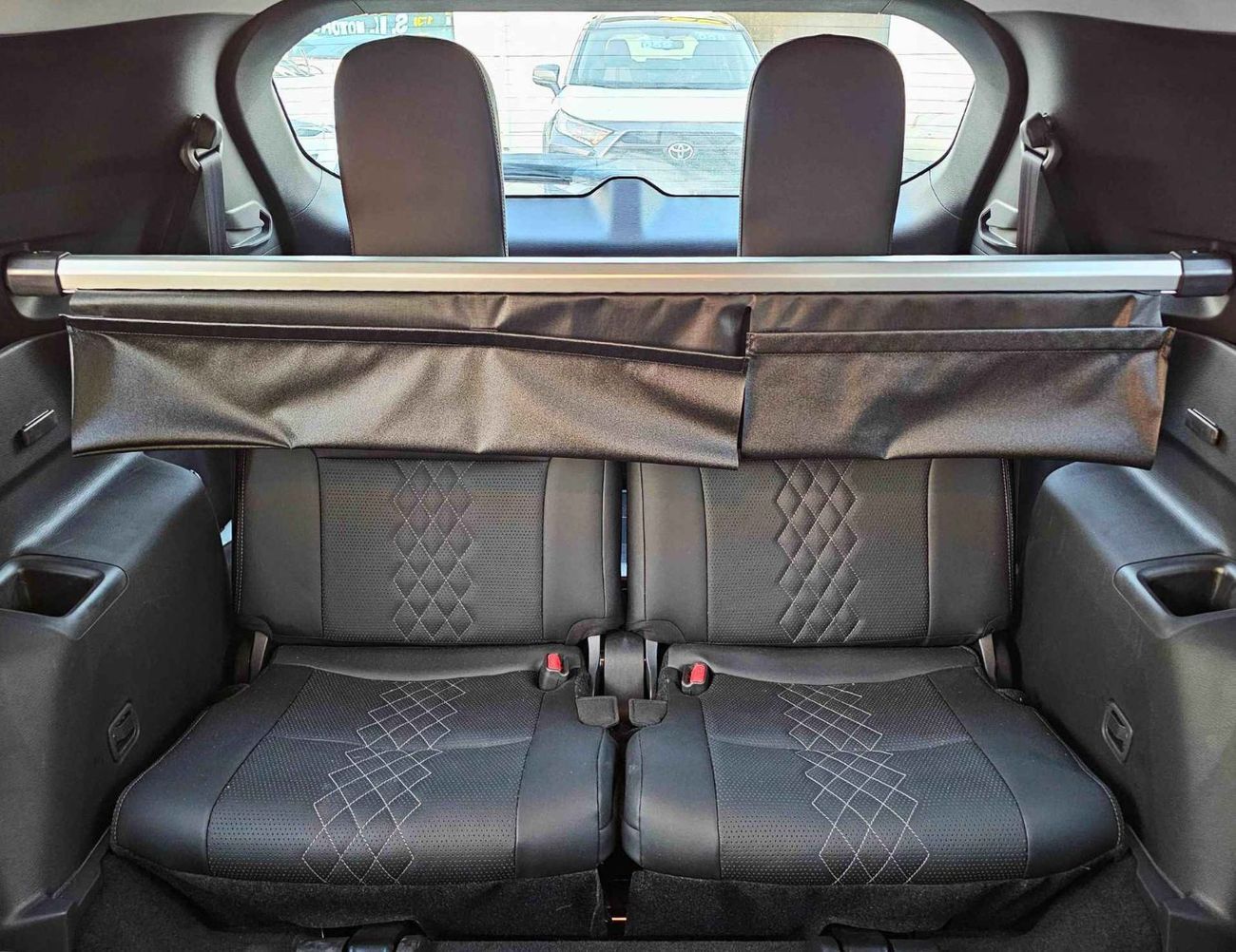 ميتسوبيشي آوتلاندر 2.5L PETROL / LIMOUSINE LEATHER / FR&RR PARKING SENSOR / DVD+CAMERA  (CODE # F03)