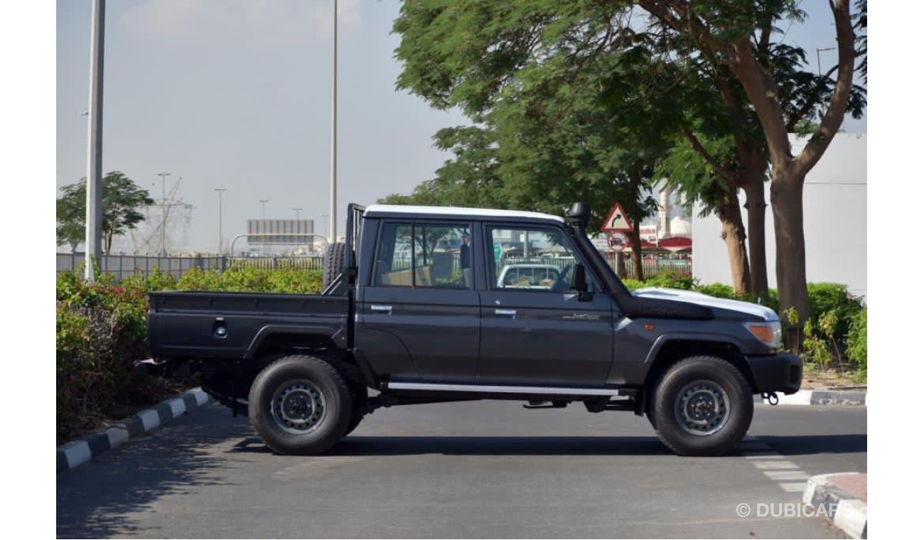 تويوتا لاند كروزر بيك آب 79 DOUBLE CAB V8 4.5L TURBO DIESEL 4WD M T