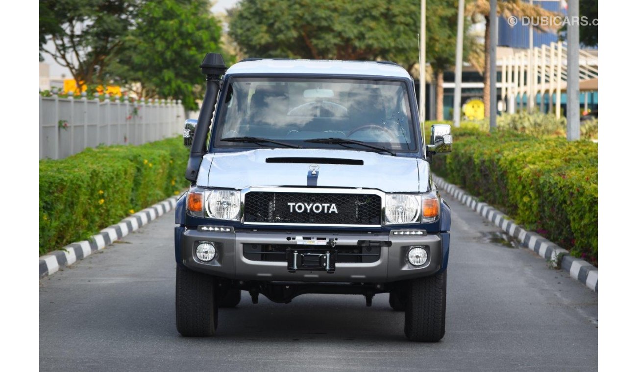 تويوتا لاند كروزر بيك آب 79 DOUBLE CAB LIMITED LX V8 4.5L TURBO DIESEL 5 SEAT MT