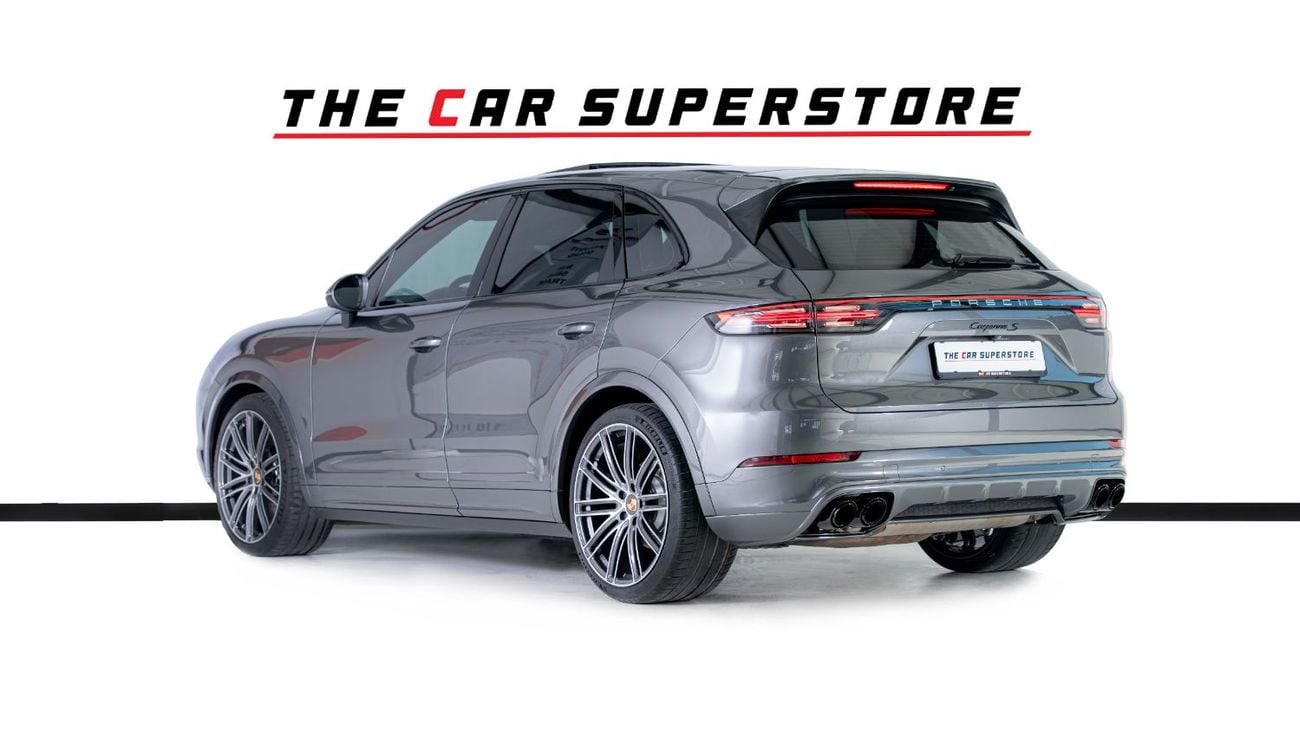 Porsche Cayenne S 2.9L (440 HP) High Specfications-Metallic Grey-Turbo Wheels-Black Brake Callipers
