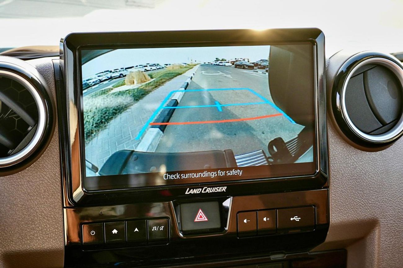 Toyota Land Cruiser Toyota Land Cruiser Lc 76  Full Option  2.8L Diesel  Automatic