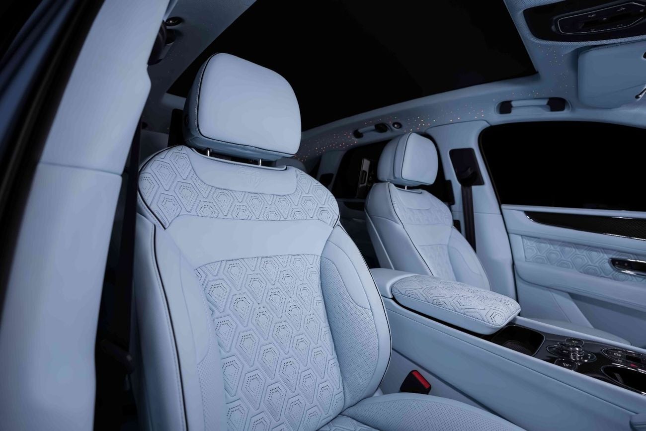 بنتلي بينتايجا S |  LIMITED OFFER  | ONYX CONCEPT | 1 OF 5 | LIMITED-EDITION | 3-YEAR WARRANTY AND SERVICE