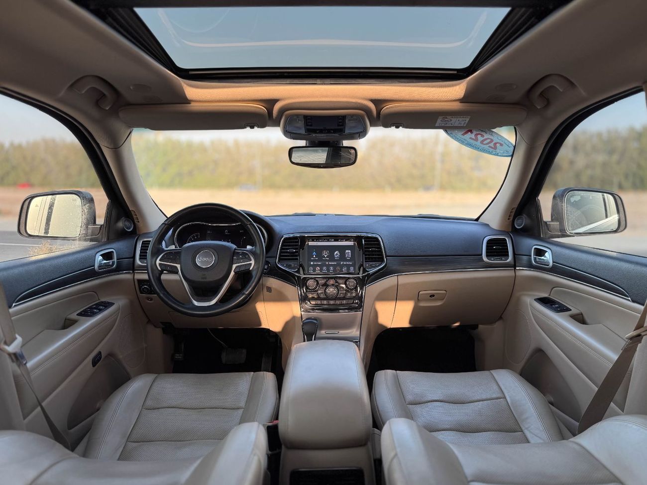 Jeep Grand Cherokee Limited 3.6L Jeep Grand Cherokee Limited 3.6 L | 2021 Model, GCC | Excellent Condition | P.M 1,367