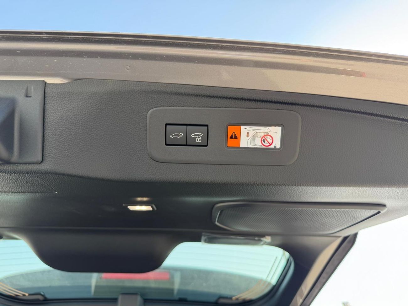 Toyota Prado 2.4L PETROL 4WD LUXURY AUTOMATIC TRANSMISSION