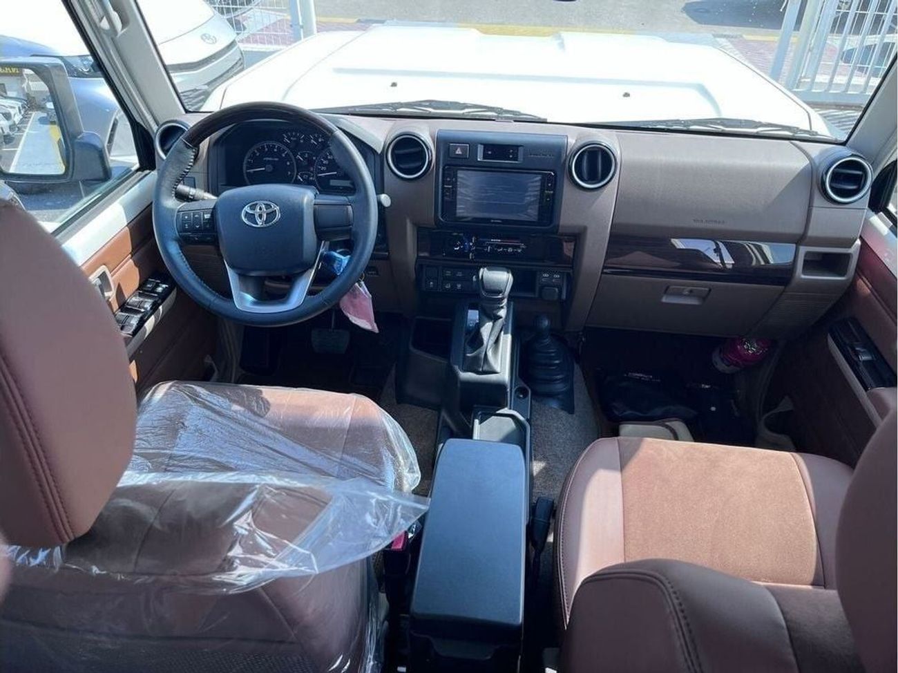 Toyota Land Cruiser 70 4,0L V6 A/T GAS LX