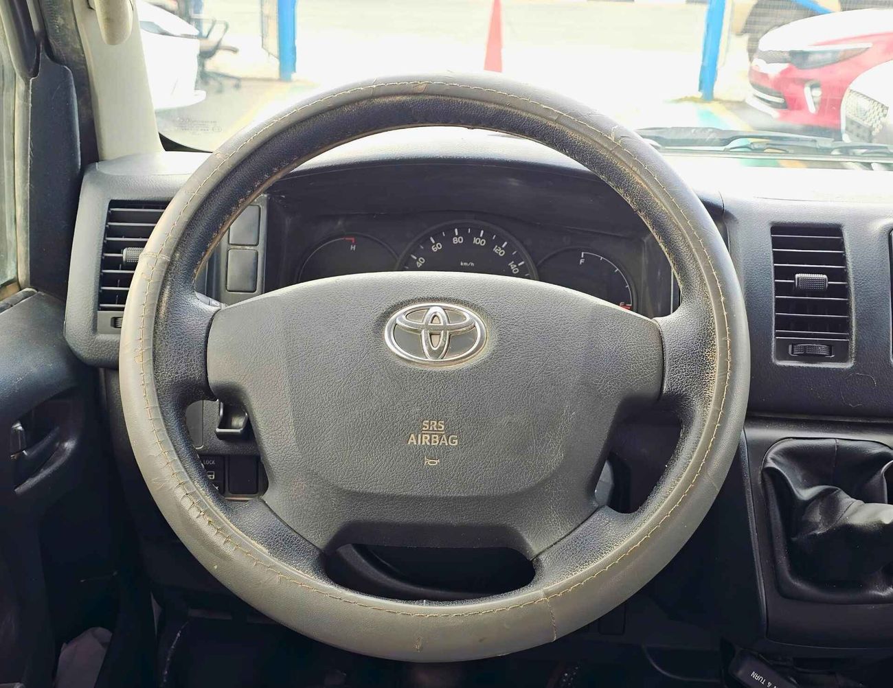 Toyota Hiace /2.7L STANDARD ROOF/ PASSENGER VAN/ PETROL MANUAL/ EXPORT ONLY/ LOT#27416