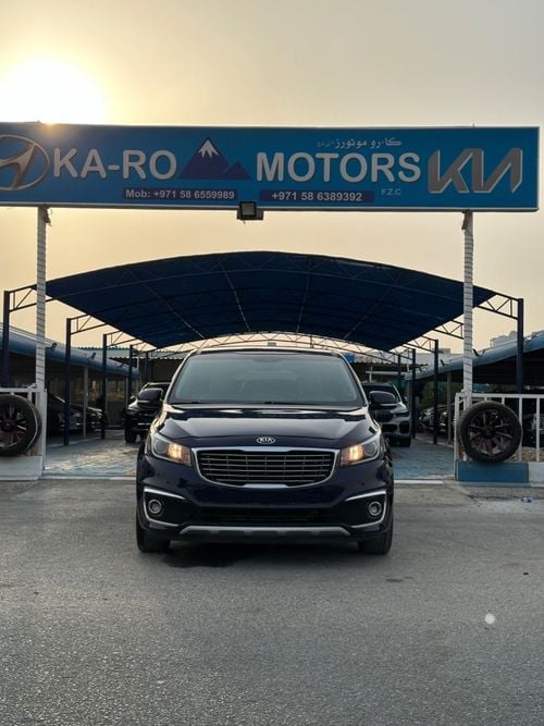 Kia Sedona car in perfect condition Kia sedona 2020 with engine capacity 3.3 car requires investment. in LX tri