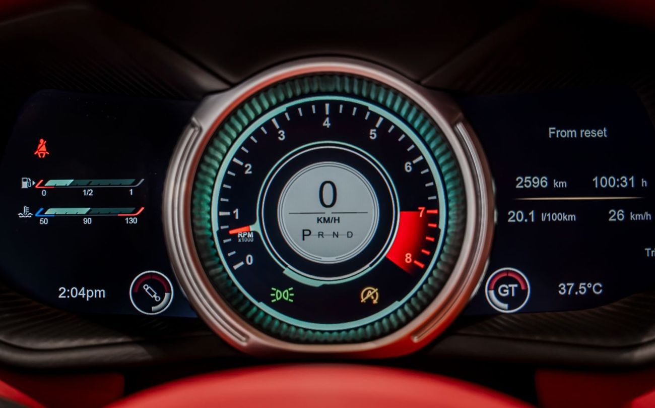 أستون مارتن DB11 Std