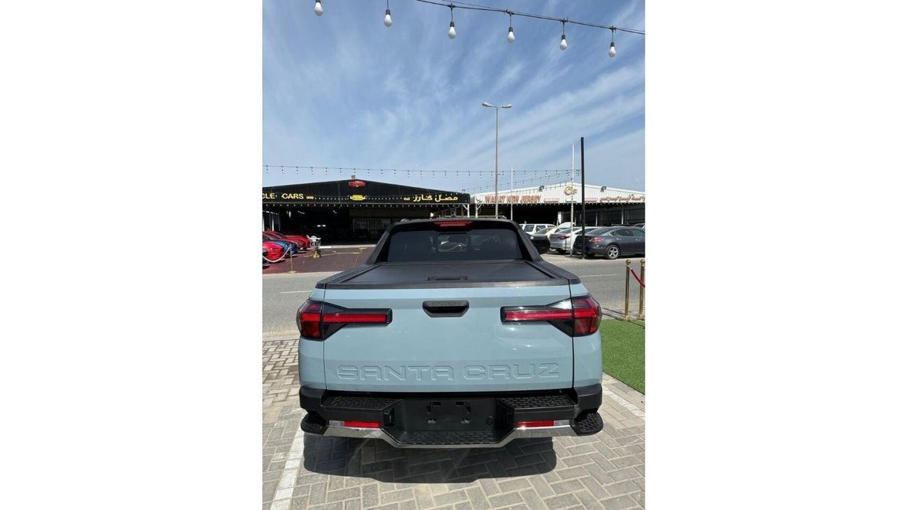 Hyundai Santa Cruz car in perfect condition, 2022 with engine capacity 2.5 4wd pickup