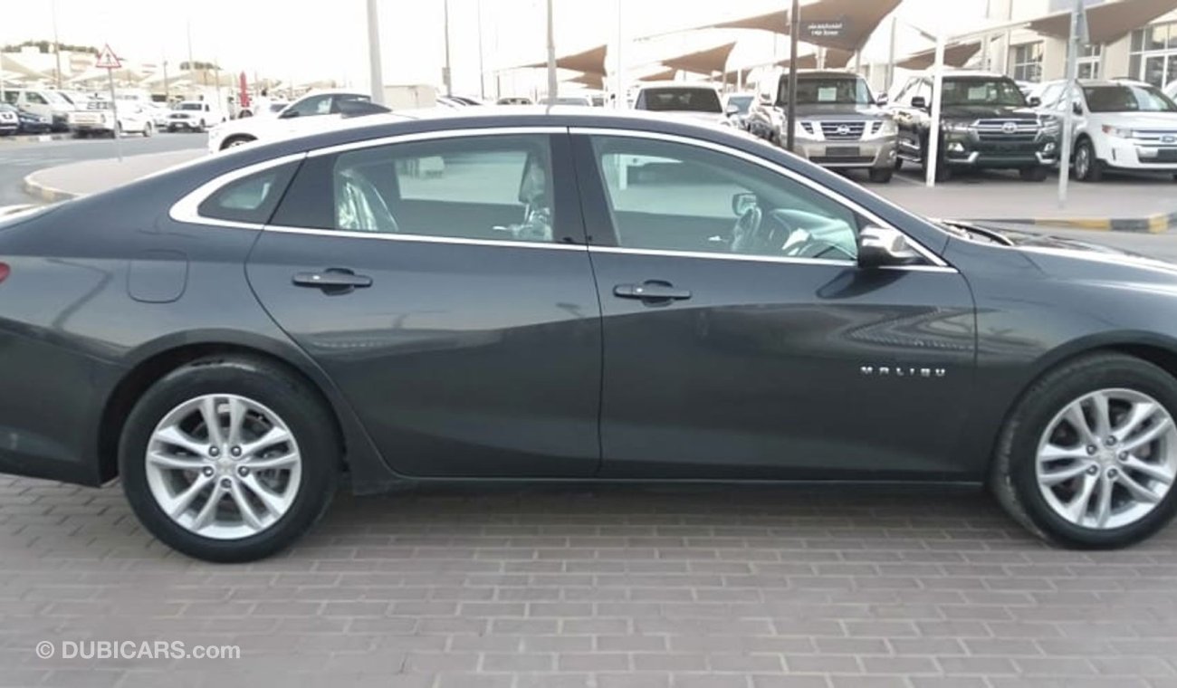 Chevrolet Malibu LT - With Panaromic Sunroof