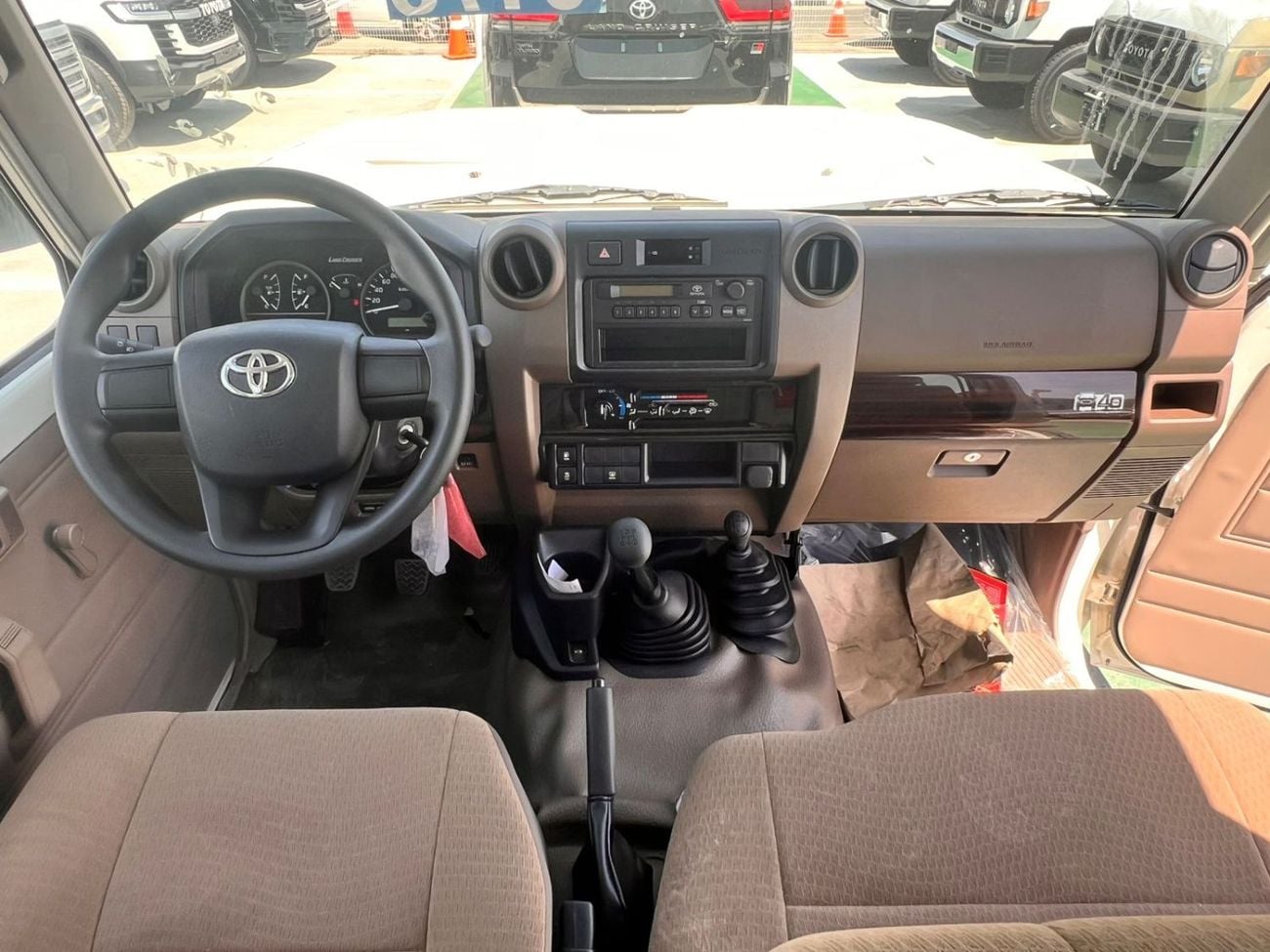 Toyota Land Cruiser 70 LC 78 HARDTOP 2.8L MT